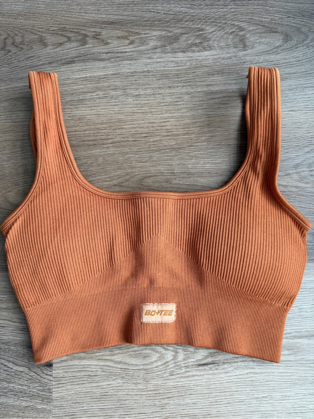 Bo+Tee Ribbed Seamless Sports Bra